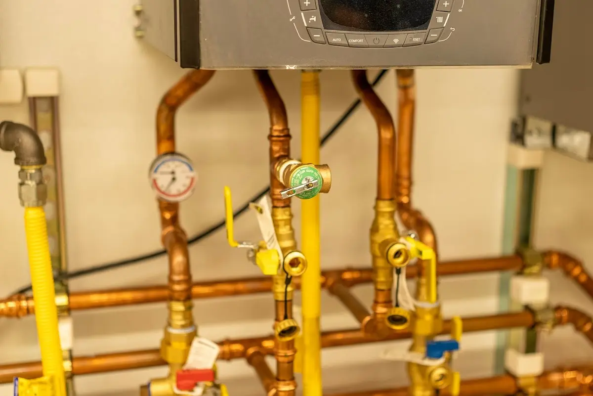 Licensed technician providing Emergency Plumbing for a homeowner in Simonton Lake